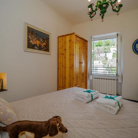 La Casa Del Pastenello Вернаца Екстериор снимка